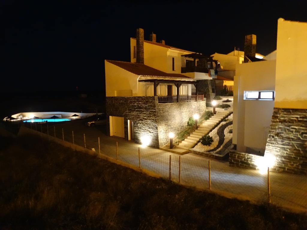 Falesias Da Arrifana Praia da Arrifana Dış mekan fotoğraf